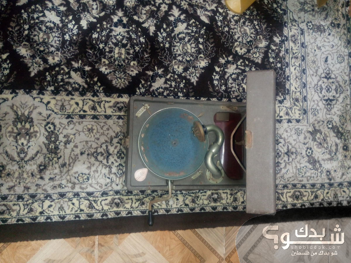 آلة موسيقية قديمة+ماكنة خياطة قديمة للبيع | شو بدك من فلسطين؟