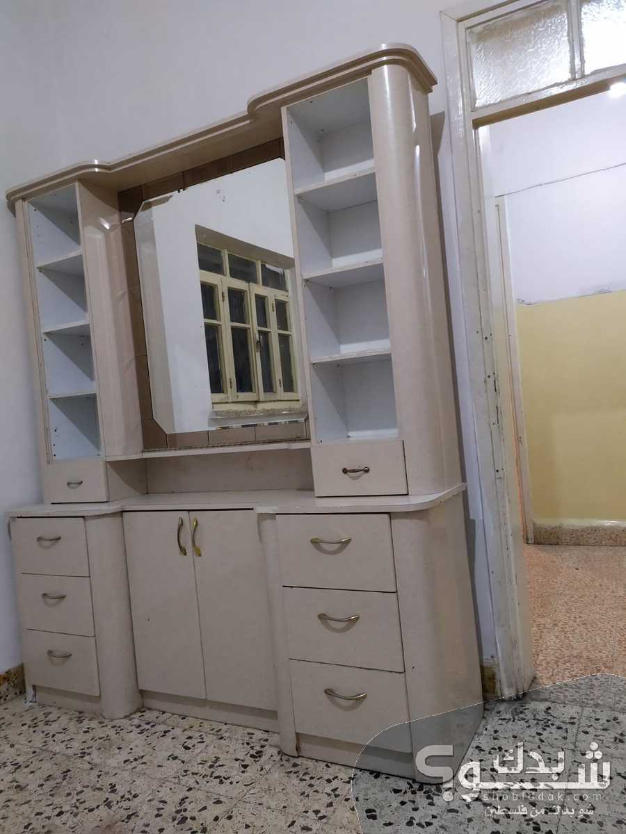 غرف نوم للبيع مع بوفيه زان شو بدك من فلسطين؟ غرف نوم للبيع مع بوفيه زان شو بدك من فلسطين؟